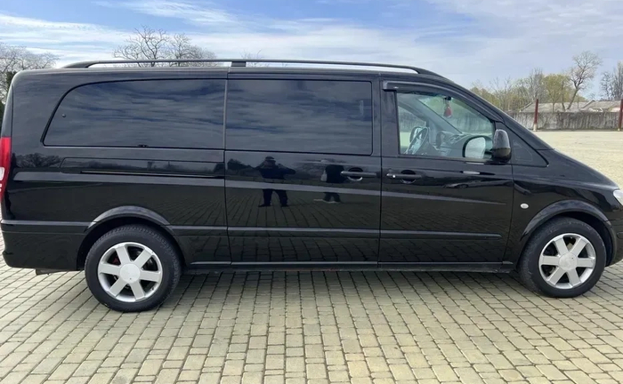 Пропонуємо трансфер таксі на автомобілях Mercedes Vito