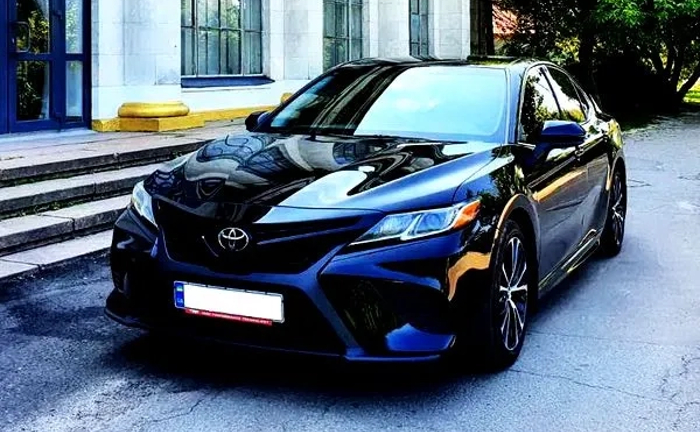 149 Toyota Camry V70 чорна авто на весілля 149 Toyota Camry V70 чорна авто на весілля