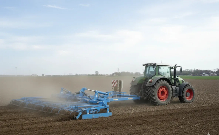 Професійна сівалка для точного висіву. Професійна сівалка для точного висіву.