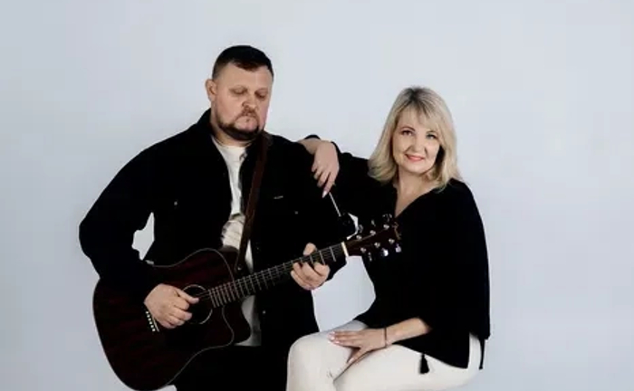 Тамада, Ведуча + Діджей. Жива музика. Свято під ключ Тамада, Ведуча + Діджей. Жива музика. Свято під ключ