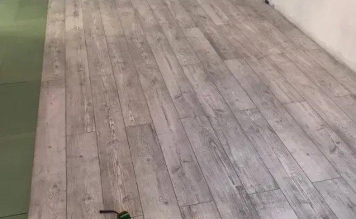 Укладка ламината, сварка, гипсокартон, плитка все строительные работы