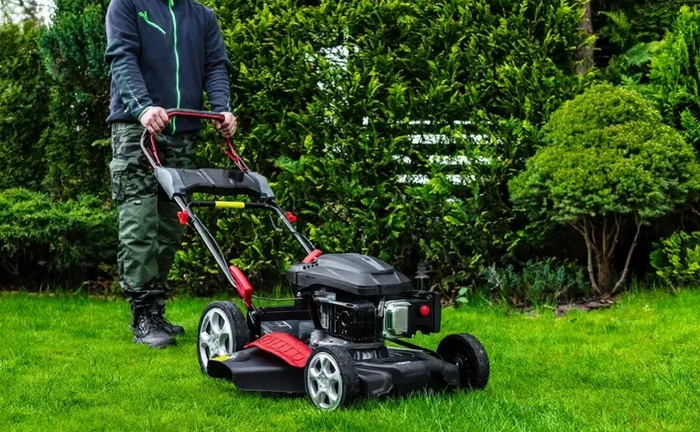 Газонокосарка бензинова травозбірником