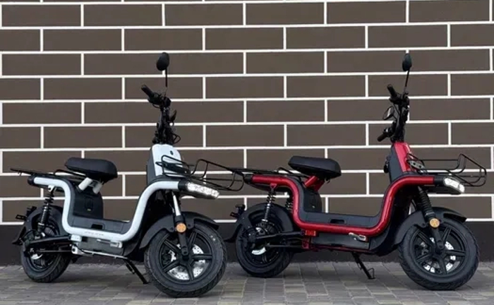 Моппед Електроскутер, для доставки, Glovo, Bolt Моппед Електроскутер, для доставки, Glovo, Bolt