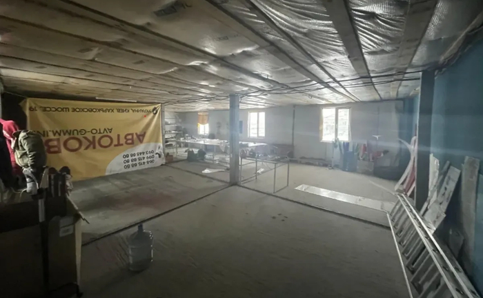 Комерційне приміщення на вул. Петра Калнишевського 16, площа 100 кв.м Комерційне приміщення на вул. Петра Калнишевського 16, площа 100 кв.м