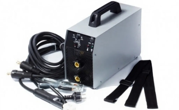 Зварювальний інвертор Патон ВДІ-200Р: повний комплект Зварювальний інвертор Патон ВДІ-200Р: повний комплект