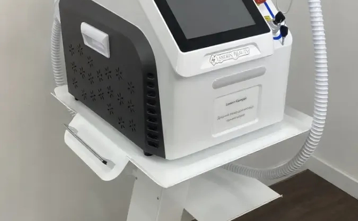 Діодний лазер для епіляції трихвильовий Laserin Compac