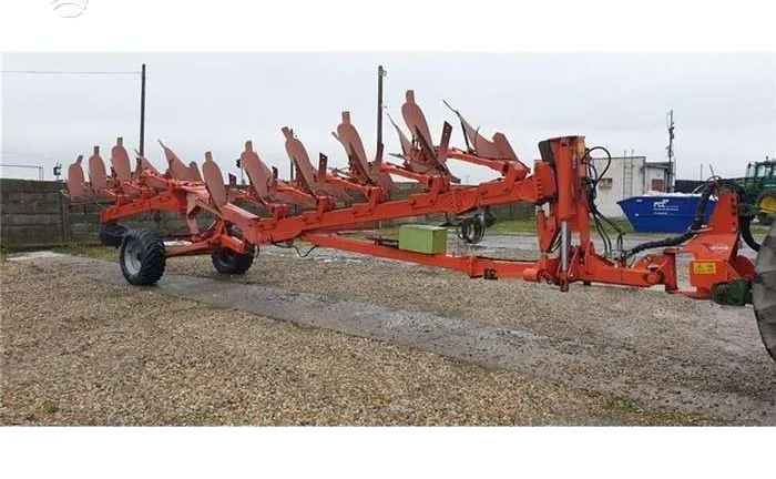 Професійна ґрунтофреза KUHN — під посів за один прохід!