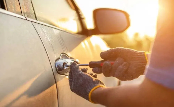 Аварійне відкриття авто БЕЗ ПОШКОДЖЕНЬ. Відкриття 24/7. Швидкий виїзд Аварійне відкриття авто БЕЗ ПОШКОДЖЕНЬ. Відкриття 24/7. Швидкий виїзд