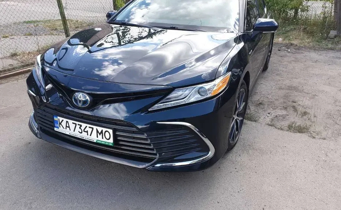 Toyota Camry 70 гібрид Toyota Camry 70 гібрид