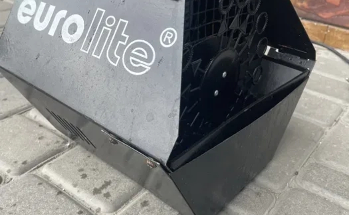 Генератор мильних бульбашок Генератор мильних бульбашок