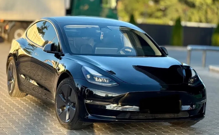 Авто такси Тесла Модел 3 2022г Авто такси Тесла Модел 3 2022г