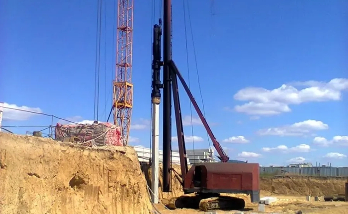 Забивка паль (свай) перерізом 300х300 мм — сучасна техніка, досвідчені фахівці від 175 ₴/пог.м Забивка паль (свай) перерізом 300х300 мм — сучасна техніка, досвідчені фахівці від 175 ₴/пог.м