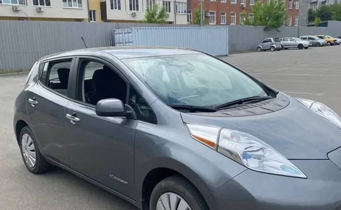 Авто Без застави 3300 NISSAN Leaf