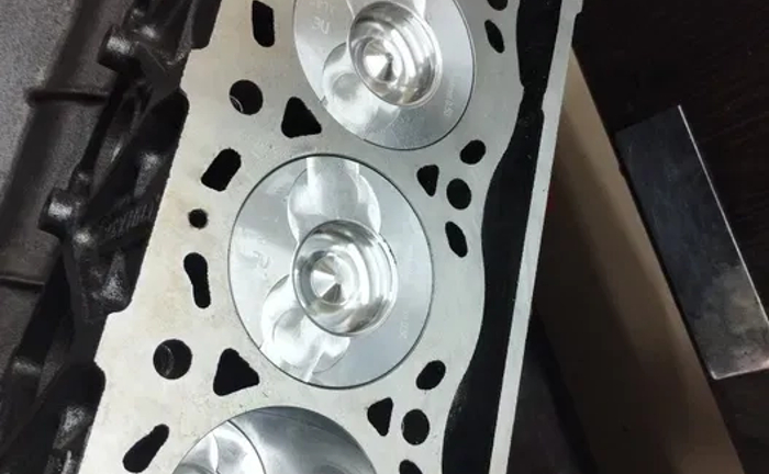 Комплексний високоточний ремонт, діагностика та повне відновлення потужності бензинових і дизельних двигунів всіх марок.