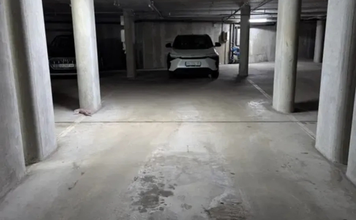 Паркомісце в ЖК "Cardinal" — зручний заїзд