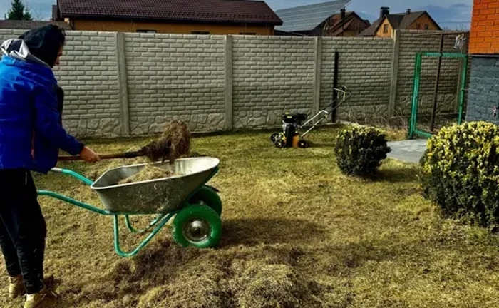 Садова тачка для саду та городу