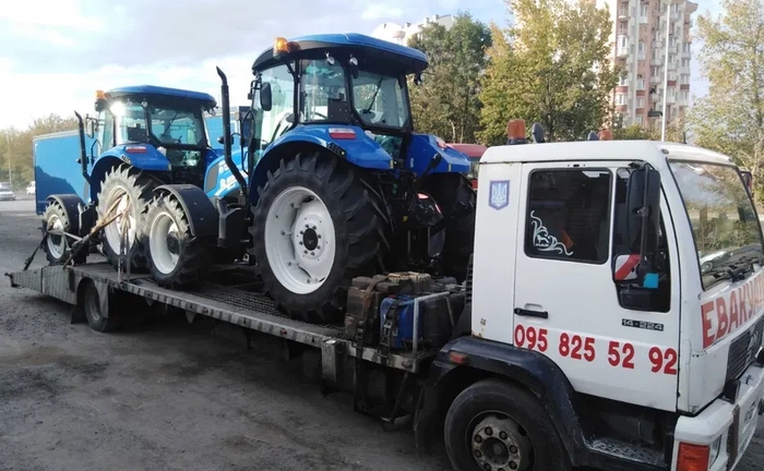 Евакуатор для перевезення вантажів . Лавет