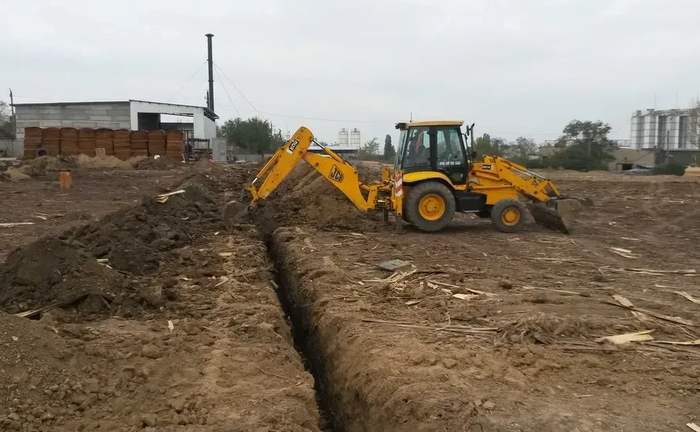 Екскаватор - навантажувач JCB 3CX Екскаватор - навантажувач JCB 3CX