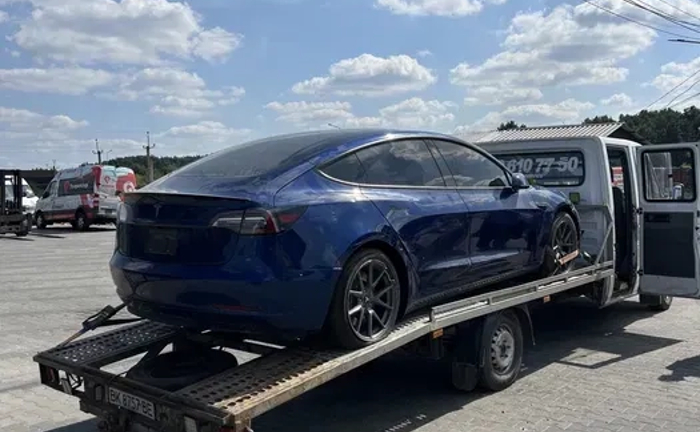 Послуги евакуатора 24/7 м.Коломія . Перевезення по Україні та Європі.