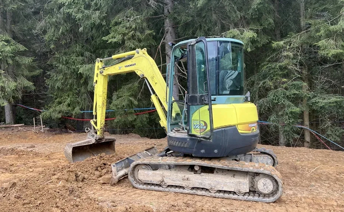 Міні-ескаватор 5 тон та більше та Зіл 131 Міні-ескаватор 5 тон та більше та Зіл 131