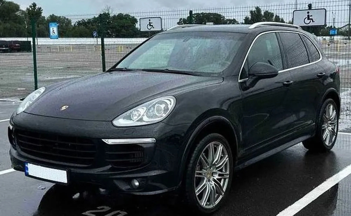 259 Porsche Cayenne чорний на весілля з водієм