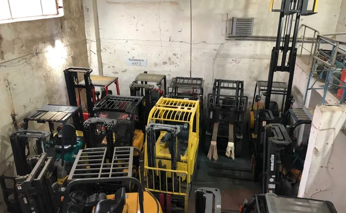 Навантажувач: Послуги з Навантаження, Розвантаження та Переміщення Вантажів. Доступні Ціни! Навантажувач: Послуги з Навантаження, Розвантаження та Переміщення Вантажів. Доступні Ціни!