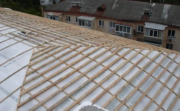 Монтаж гідроізоляції покрівлі, пароізоляції покрівлі від 60 ₴/кв.м Монтаж гідроізоляції покрівлі, пароізоляції покрівлі від 60 ₴/кв.м