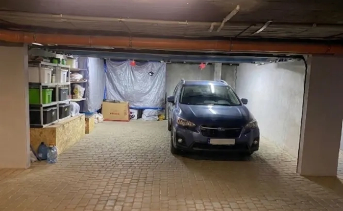 Паркомісце в підземному паркінгу