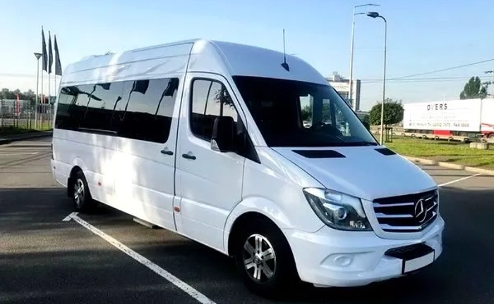 038 Mercedes Sprinter на весілля vip бус без водія 038 Mercedes Sprinter на весілля vip бус без водія
