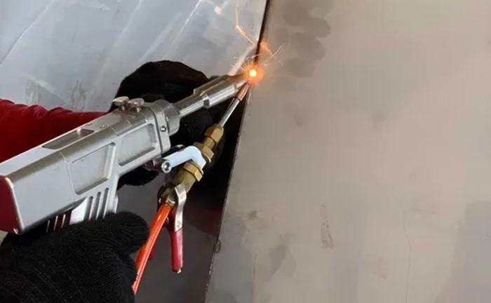 Зварювання металу лазером. Швидко Зварювання металу лазером. Швидко