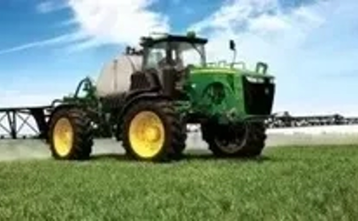 Обприскувач полів та розкидання мінеральних добрив Обприскувач полів та розкидання мінеральних добрив