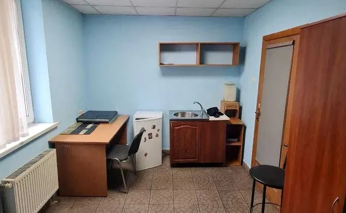 Комфортна окрема кімната в невеликому гуртожитку поруч з Турецьким городком