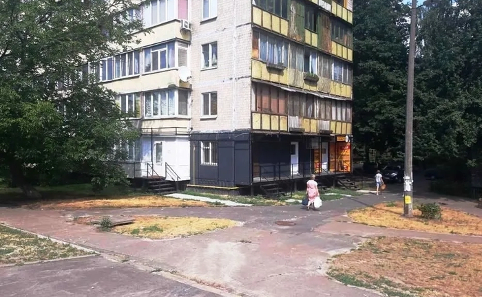 Фасадне приміщення 21 м2 в Оболонському районі Фасадне приміщення 21 м2 в Оболонському районі