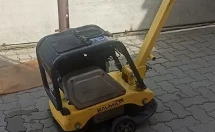 Віброплита BAUMAX