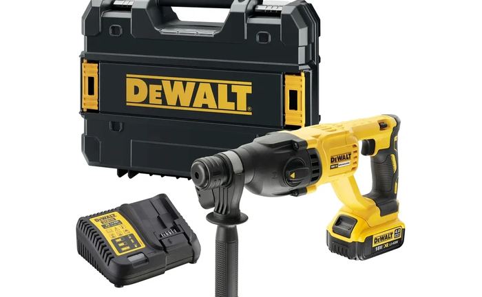 Перфоратор DeWALT DCH133M1 для буріння в бетоні, цеглі, камені. Перфоратор DeWALT DCH133M1 для буріння в бетоні, цеглі, камені.