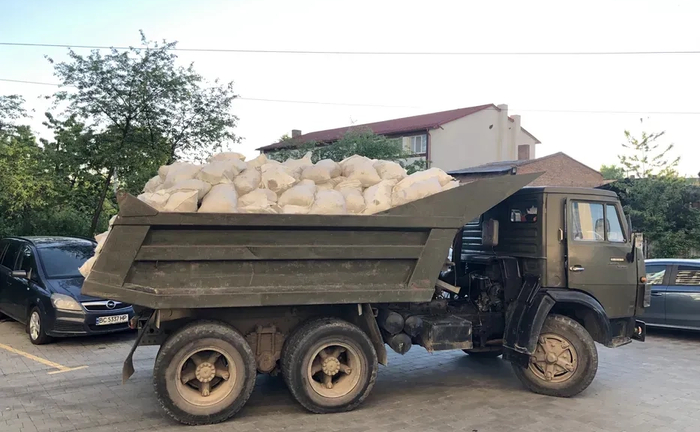 Вивіз сміття , будівельного сміття різного хламу камаз Вивіз сміття , будівельного сміття різного хламу камаз