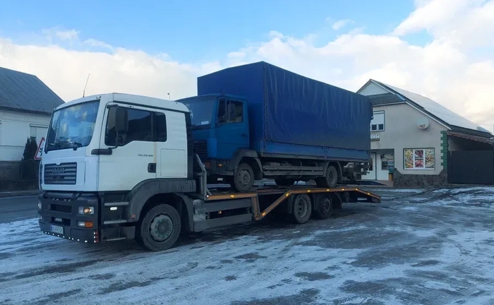 ЄВАКУАТОР-ТРАЛ перевезення спец техніки та с/г техніки вантажних а/м ЄВАКУАТОР-ТРАЛ перевезення спец техніки та с/г техніки вантажних а/м