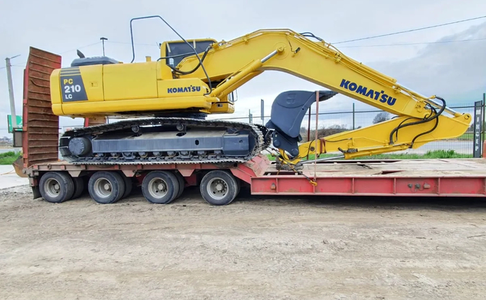 Екскаватор гусеничний KOMATSU PC 210 LC Екскаватор гусеничний KOMATSU PC 210 LC