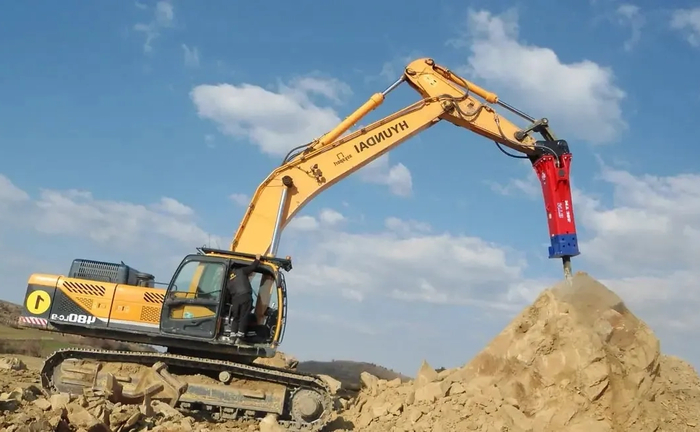 Потужний гідромолот для складних робіт