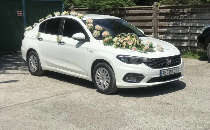 Авто на весілля з водієм Авто на весілля з водієм
