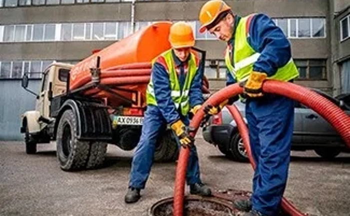 Мулосос : ями, септик, туалети