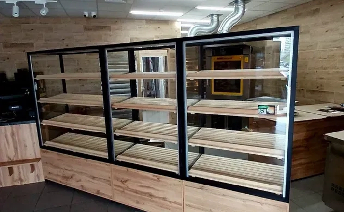 Виготовляємо дерев'яні вітрини, полиці з дерева для випічки 2 000 грн. Виготовляємо дерев'яні вітрини, полиці з дерева для випічки 2 000 грн.