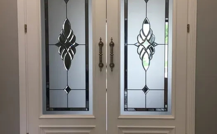 Двері міжкімнатні дерев'яні. Двері з масиву ясену, сосни. Двері міжкімнатні дерев'яні. Двері з масиву ясену, сосни.