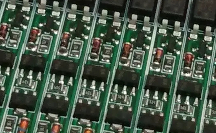 Монтаж SMD компонентів (поверхневий монтаж) від 200 ₴/тисяча Монтаж SMD компонентів (поверхневий монтаж) від 200 ₴/тисяча