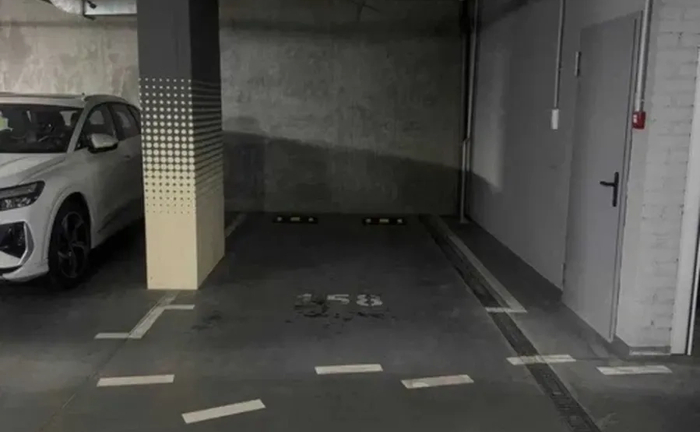 Паркомісце на охоронюваній території