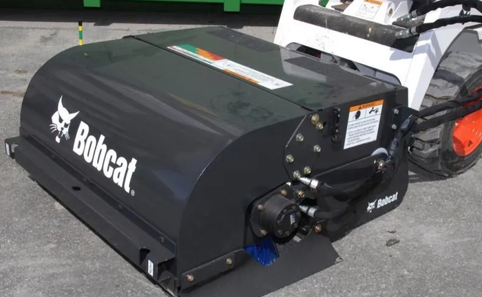 Щітка з бункером (бункерна підмітальна машина) для спецтехніки Щітка з бункером (бункерна підмітальна машина) для спецтехніки