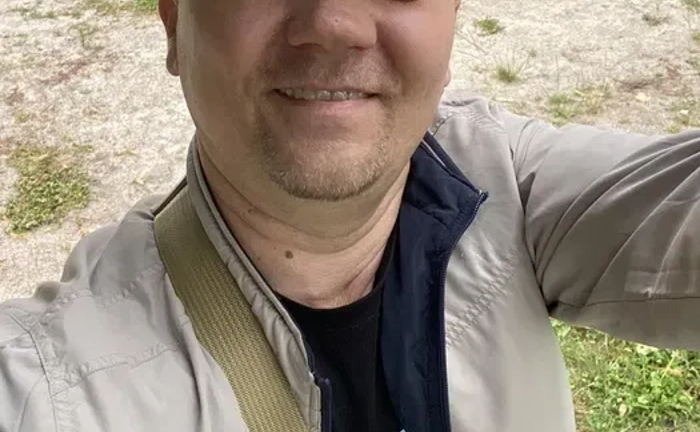 Розчищення ділянки демонтаж валка обрізка дерев корчування екскаватор Розчищення ділянки демонтаж валка обрізка дерев корчування екскаватор