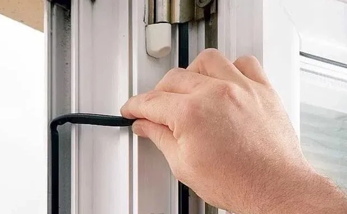 Заміна ущільнювача на вікнах, установка гуми на пластикових вікон, заміна ущільнювача на вікнах