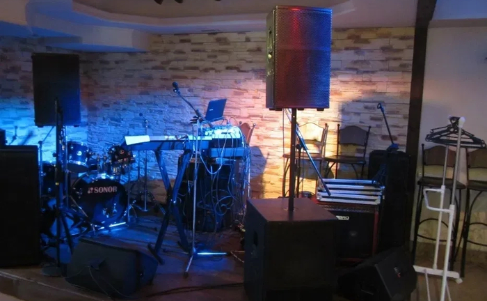 Звук, світло, озвучення, комплект звуку Звук, світло, озвучення, комплект звуку