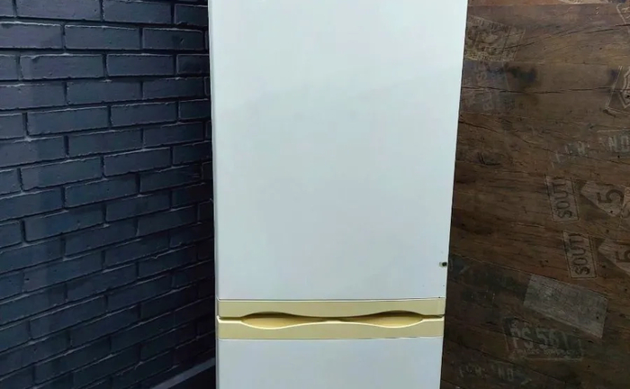 Холодильник двокамерний Ardo !! Холодильник двокамерний Ardo !!